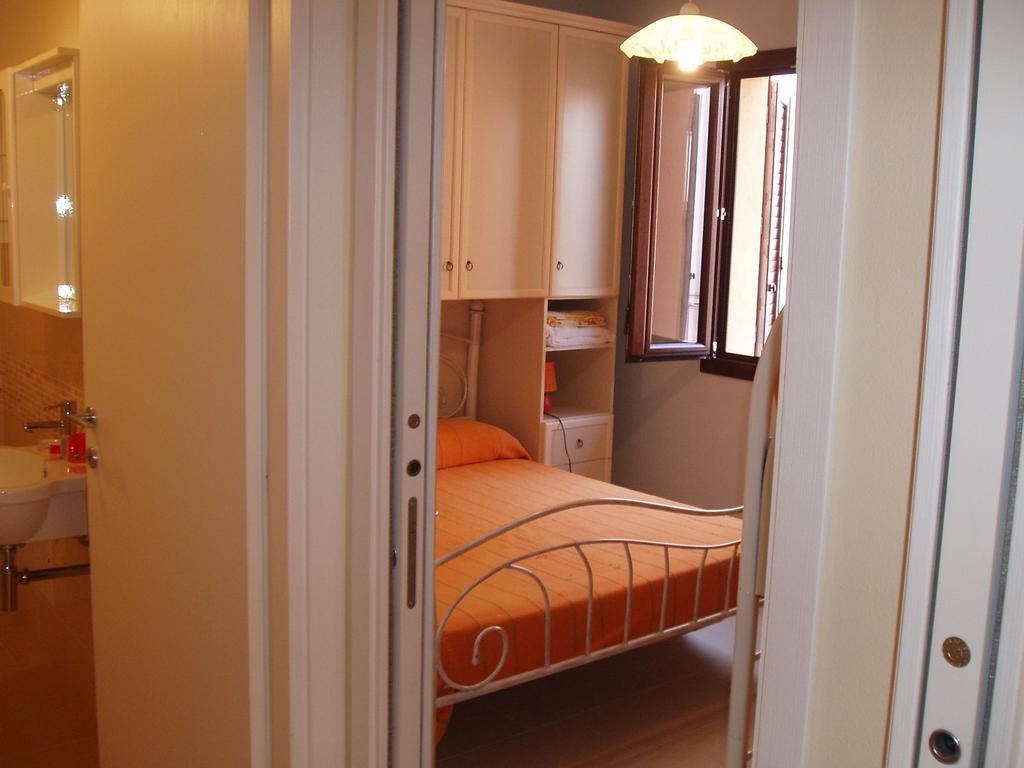 Il Girasole Villa SantʼAntìoco Rom bilde